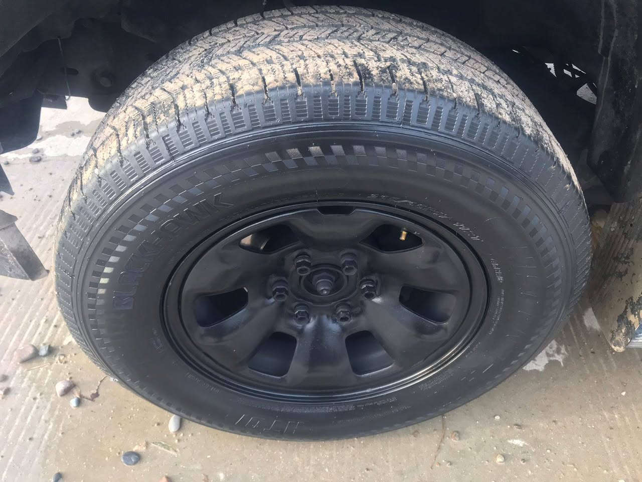 سلام عليكم تخم تاير ويل مال باله جديد نضيف حيل الله شاهد 265/70/17
اتصال ***********
