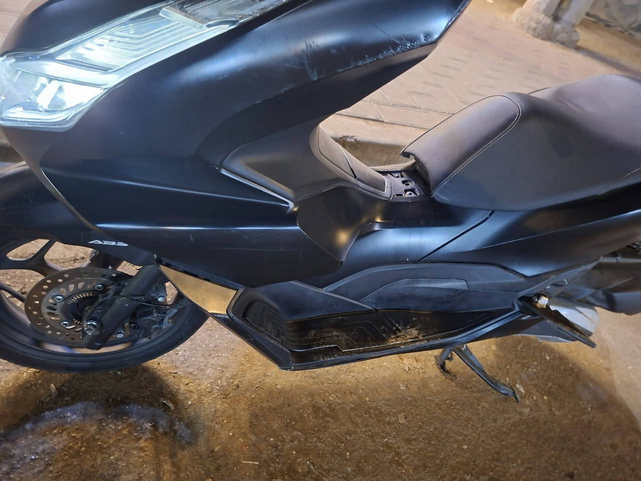 سلام عليكم دراجه لبيع بس اكس جيل الربع مكاني الكاظميه دراجه حلو اي نقص مابيه *********** السعر خاص
