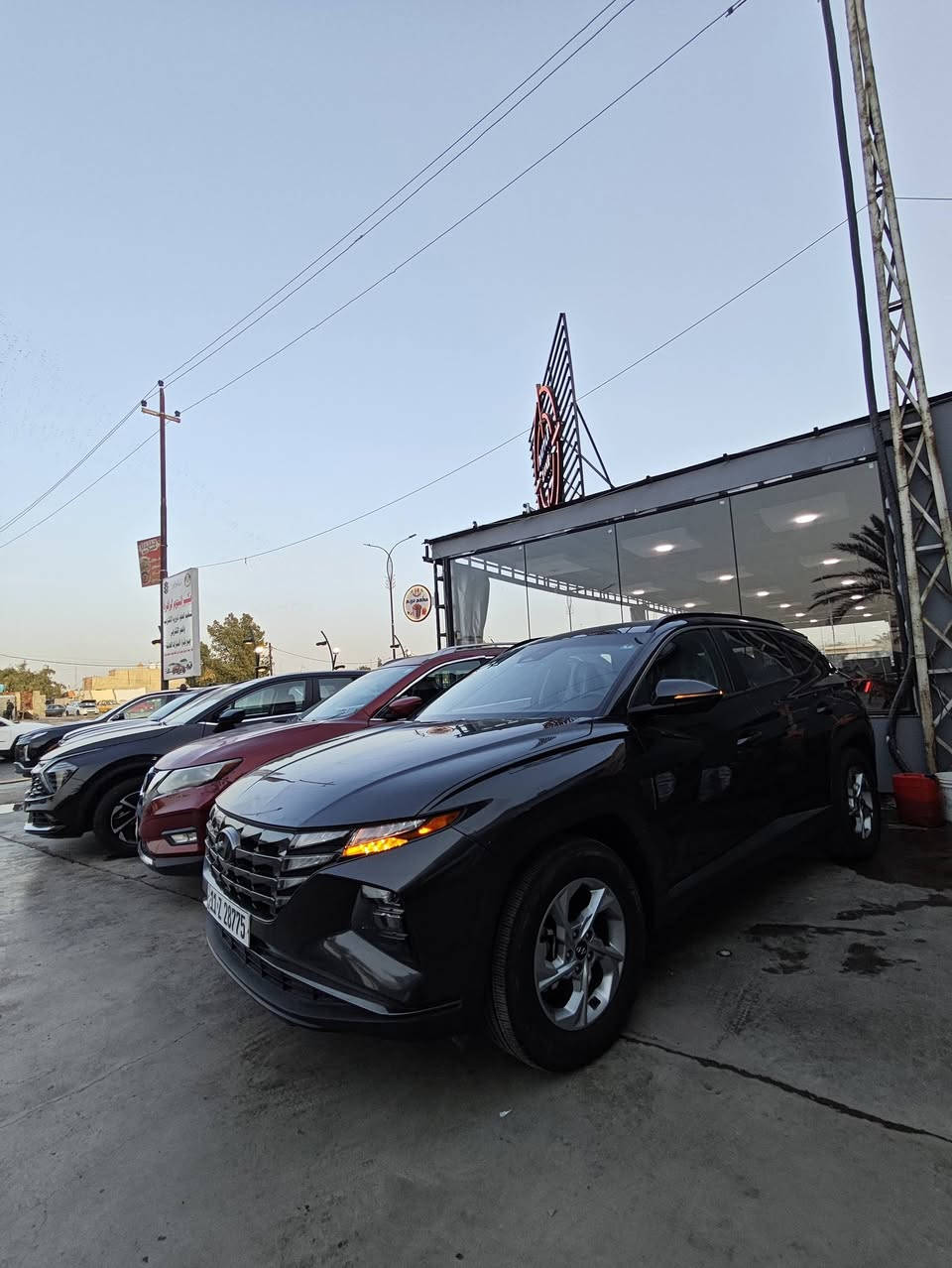 ﷽
هيونداي توسان 2022 
السياره جديده ونظيفه جدا ومابيها اي شي نقص فول مواصفات مرقم بغداد كامل تحويل ثاني يوم 
لأستسفسار اكثر : ***********
