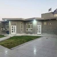 مكلف بالنشر بيت للبيع  ركن المساحه 350 متر بناء درجه اولى يتكون من غرف...