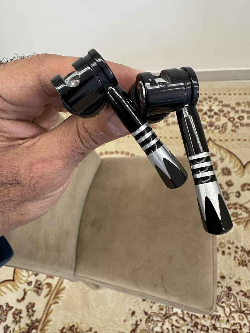 يا الله يا رزاق 👋
**🚴‍♂️✨ هلا بالشباب محبّين الدراجات! ✨🚴‍♀️
#متوووووفر  
#السعر ١٠ الاف
كمبليوانات أورجنال 🔥🔥
شكل مميز   😍 
نظام القفل خورافي وجميل بمعنى الكلمة 
.
.
متجر عبدالله المغامر يقدملكم افضل وأجود اغراض الدراجات الهوائية …🚲🚲🚲
✔️ شغل مرتب يخلي دراجتك فول وتخطف الأنظار 😎
✔️ أسعار مناسبة  لكل الميزانيات 👀
✔️ جودة أصلية وتحمّل عالي🚲
✔️ توصيل سريع لكل المحافظات 🚚💨
✔️ خدمة دعم بأي لحظة 💬✨
لا تضيع الوقت… جهز دراجتك وخلي طلعاتك أحلى ويا متجر عبدالله المغامر! 😍🚴✨
للأستفسار على الخاص او مراسلة الصفحة على الواتس آب 📞 📞


**إذا كنت صاحب هذا الإعلان وتريد حذفه لأي سبب، رجاءا أرسل رسالة إلى الدعم الفني**