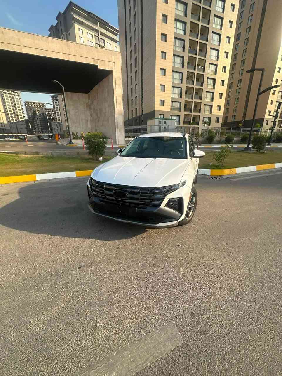 السلام عليكم
توسان 25 وارد امريكي 

Sel
بدون صبغ تعديل pdr بونيد وجاملغ 
ماشيه 12 الف

فحص مؤقت

سعر 195 وبيها مجال

*********** الشراي يتصل
