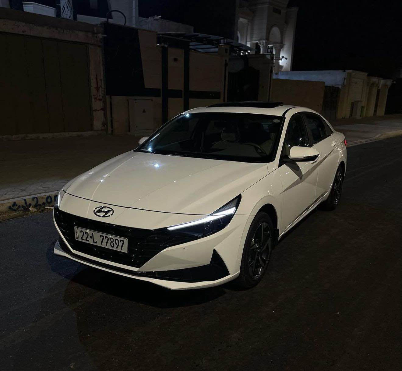 السلام عليكم 
هيونداي النترا مديل 2023 خليجي كفاله عدا بارد بسيط بخشم البنيد ودعاميه مبدلة الباقي كفاله السياره فول للاخير بصمه شاشة كامره مري كهرباء فتحة مكينة 2000 دوش السياره جديده وما متعوبه ماشيه 30 الف كيلو رقم اربيل سنوية لل2028 تريد تحويل تريد وكالة السيارة جاهزه للاخير ما بيها اي نقص السعر 175 للاستفسار اتصل على *********** البصرة, العراق
