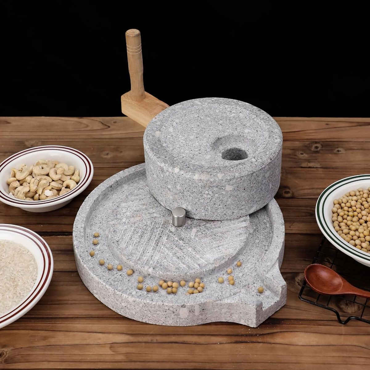 مطحنة حجرية يدوية ( الرحى ) 
المهتم خل ينطي بيها سعر و بالعافية


**إذا كنت صاحب هذا الإعلان وتريد حذفه لأي سبب، رجاءا أرسل رسالة إلى الدعم الفني**