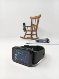 شاشة لمسية • مقاوم ماء ٥٠م • ١٥-١٦ يوم