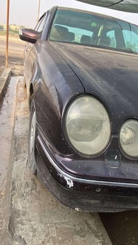 🌺🌹 اخوان اي واحد عنده سياره مهموله داخلها وكشرها جارد وتعبان مستعد اعي...