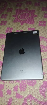 من رخصه الادمن ايباد برو 10.5ذاكره64ايباد ينطيك 60فريم بوبجي شاشه 120ه...