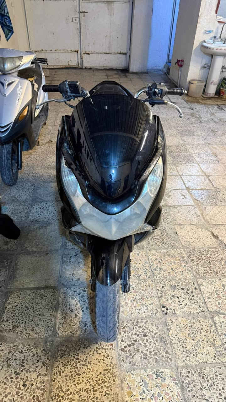 سلام عليكم
دراجه بي سي اكس 
جيل اول دراجه بيهه ضربه بل صفحه 
مثل ما موضح بلصوره دراجه نضيفه مابيهه اوراق اكفلهه الك سرقه او غير شيء سعر دراجه 900 وبيهه مجال


**إذا كنت صاحب هذا الإعلان وتريد حذفه لأي سبب، رجاءا أرسل رسالة إلى الدعم الفني**