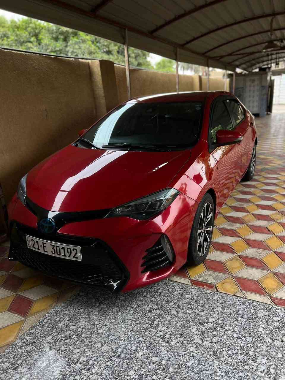 كورلا موديل 2017 وارد امريكي SE مواصفاته كشنات مخمل وجلد وشفتات استيرن واشاير بلمري وضعيتين قياده يكو وسبورت ويل كب وتحديد مسار ومثبت وكامره سرعه السياره جاهزه تخم تاير وحداديه جديده مابيه نقص
الحادث قطعه وحده فقط ومرجعه بدون تبديل ولاصبغ 
السياره مكفووووله من الصبغ ولتبديل ماشيه ١٥١
السعر 143 الاتصال ***********
***********
