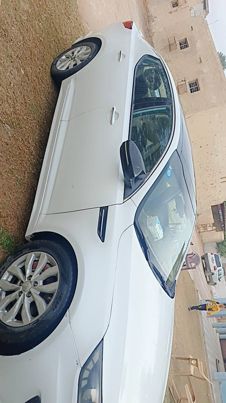 اوبتما مديل 2012 خليجي فول موصفات
بيه ضربه ربع الجاملغ الخلفي وصبغ قليل بالبنيد
وصبغ بالباب 
ابيع احزام
محرك 2400 دوش 
رقم بغداد مشروع وطني
السعر118 بي مجال


**إذا كنت صاحب هذا الإعلان وتريد حذفه لأي سبب، رجاءا أرسل رسالة إلى الدعم الفني**