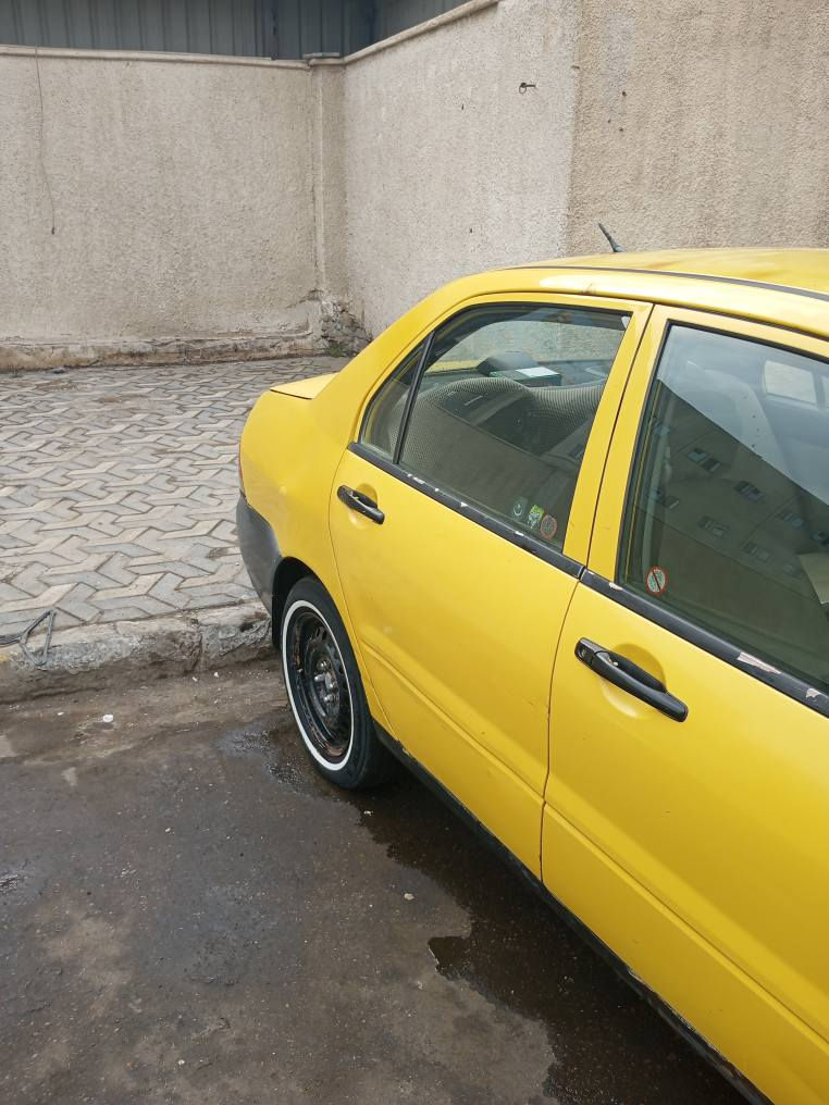 سلام عليكم 
لانسر 2010 سياره مصفره هيئه شرط تحويل
مكينه كير جديد صار شهر من شديتهن
مكينه 1500 تبريد شغال صدر جديد 
سياره ابيع مصبوغ حزام هيه ما مصبوغه حزام بس صبغته محلوه بيه جملغات 2امامي بدون داخل وبيه جاملغ خفلي اثر شخوط بدون ضربه بس لونه مطالع فه ابيع حزام سعر 60 وبيه مجال مكان بغداد
*********** بغداد, العراق
