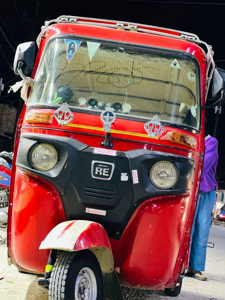 السلام عليكم تكتك للبيع السعر 9000وبيه مجال الستفسار اتصال عله الرقم ***********
