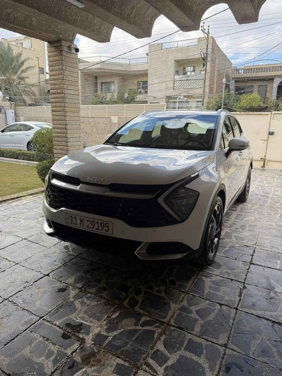 سلام عليكم
سبورتج ٢٠٢٣ خليجي ضمان الدوليه 
مواصفات حساس امامي خلفي شفتات ستيرن تدفئه بلكشنات تبريد قطعتين تحكمات ستيرن مانع انزلاق ايرباكات بيها رصعه مسحوبه بارد بلباب الخلفي والباقي كفاله عامه
السياره ماشيه ٤٠ الف
السعر ٢٢٠ $
مكان السياره بغداد الغزاليه
***********
