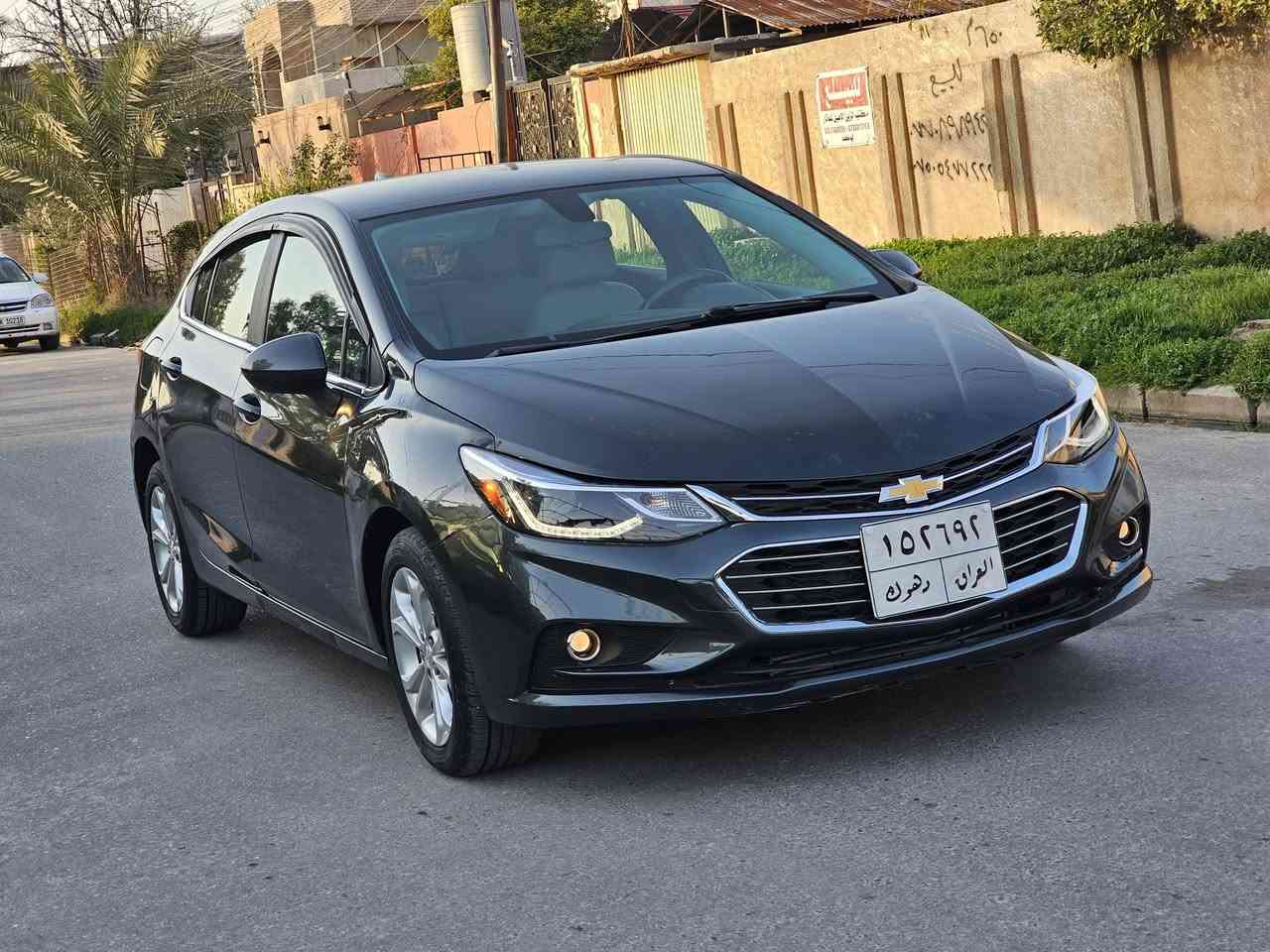 للبيع
سعر بلاش 83 
شوفرليت كروز هاشباك 
موديل 2017 امريكي
محرك وكير شرط 
محرك حجم 14 تيربو 
موصفات LT 
بصمة تشغيل وابواب 
تحكمات استيرن 
كشنات تدفئة 
كشن السائق كهرباء 
انطفاء ذاتي عند التوقف 
حساسات 
رداد جانبي 
مانع انزلاق 
لد نهاري 
شاشه وكامره 
🚫ضرر بوند وجاملغ تبديل 
مرفق السونر بلمنشور ورقم الشاصي.. 
دواخل موضحه بلسونار 🚫
رقم دهوك سنويه 2026 شرط التحويل 
السياره جاهزه 
العنوان موصل الزهور 
للإستفسار الاتصال
***********
***********
