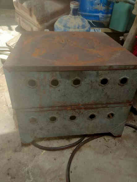 السلام عليكم غراض للبيع حله بكرلي  ***********
مبرده حجم كبير 50
تنور غازي صغير 15
ميز بلازمه 20
بلازمه سمارت نت حجم 43 شغاله بيها خطوط بالشاشه50
