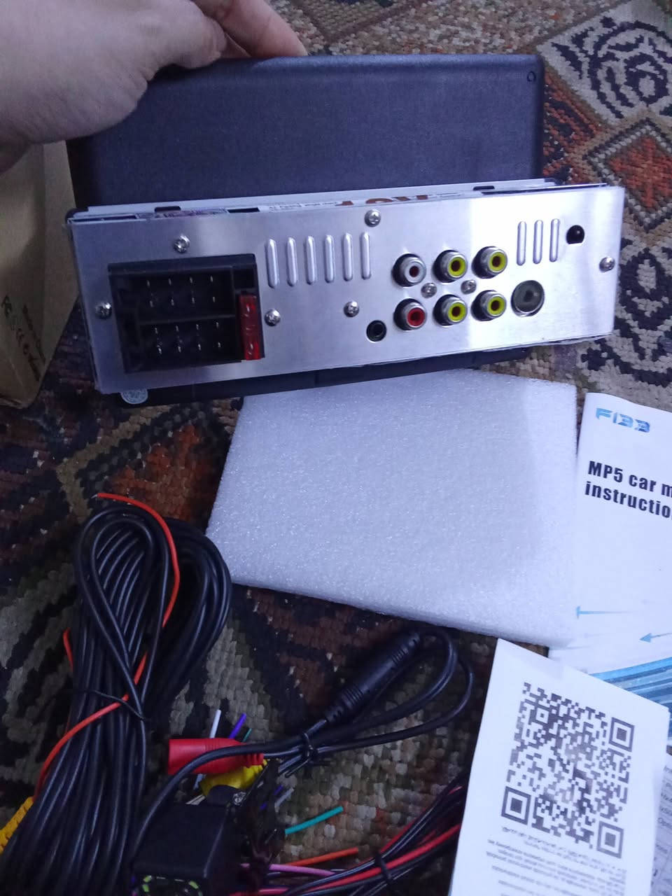 هذا المنتج عبارة عن مشغل وسائط للسيارة (Car MP5 Player) يأتي مع ملحقات للتركيب وكاميرا خلفية.
نوع الجهاز: مشغل وسائط MP5 للسيارات.

الوظائف: يدعم تشغيل ملفات الوسائط المتعددة (فيديو وصوت).

الملحقات: يأتي مع مجموعة أسلاك للتوصيل وكاميرا خلفية للمساعدة في الاصطفاف.

الواجهة: شاشة تعمل باللمس مع أزرار تحكم فيزيائية ومنافذ USB/AUX.
علة اول تم 35 وبل عافيه تمم خاص


**إذا كنت صاحب هذا الإعلان وتريد حذفه لأي سبب، رجاءا أرسل رسالة إلى الدعم الفني**