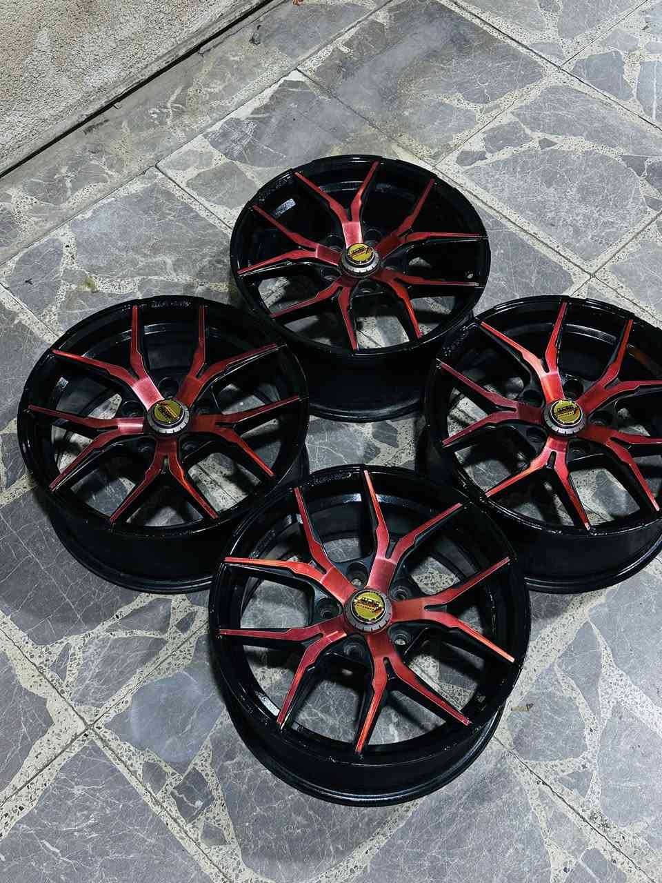 السلام عليكم
تخم ويلات ترهم كوري / ياباني 
ويل كب اصلي حاوية حجم 16 سعر تخم 350 الف 
تخم ويل كب 17 مشبك حاوية بدون ضرر 400 الف 
بغداد شارع فلسطين يتوفر توصيل 
للاستفسار واتس اب ***********
