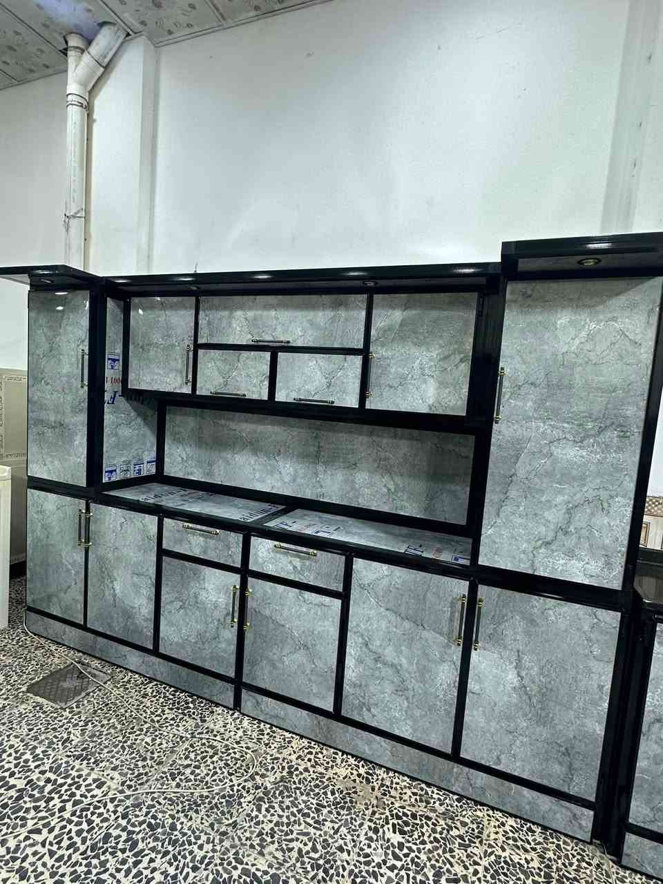 وصول وجبه جديده كاونتر حطاطه تركي ديكور رف بنل حجل قلاب مرمر درجه اولى
3 متر
2 ونص متر

التاميم القادسيه الاولى قرب جامع معاذ بن جبل 
***********
