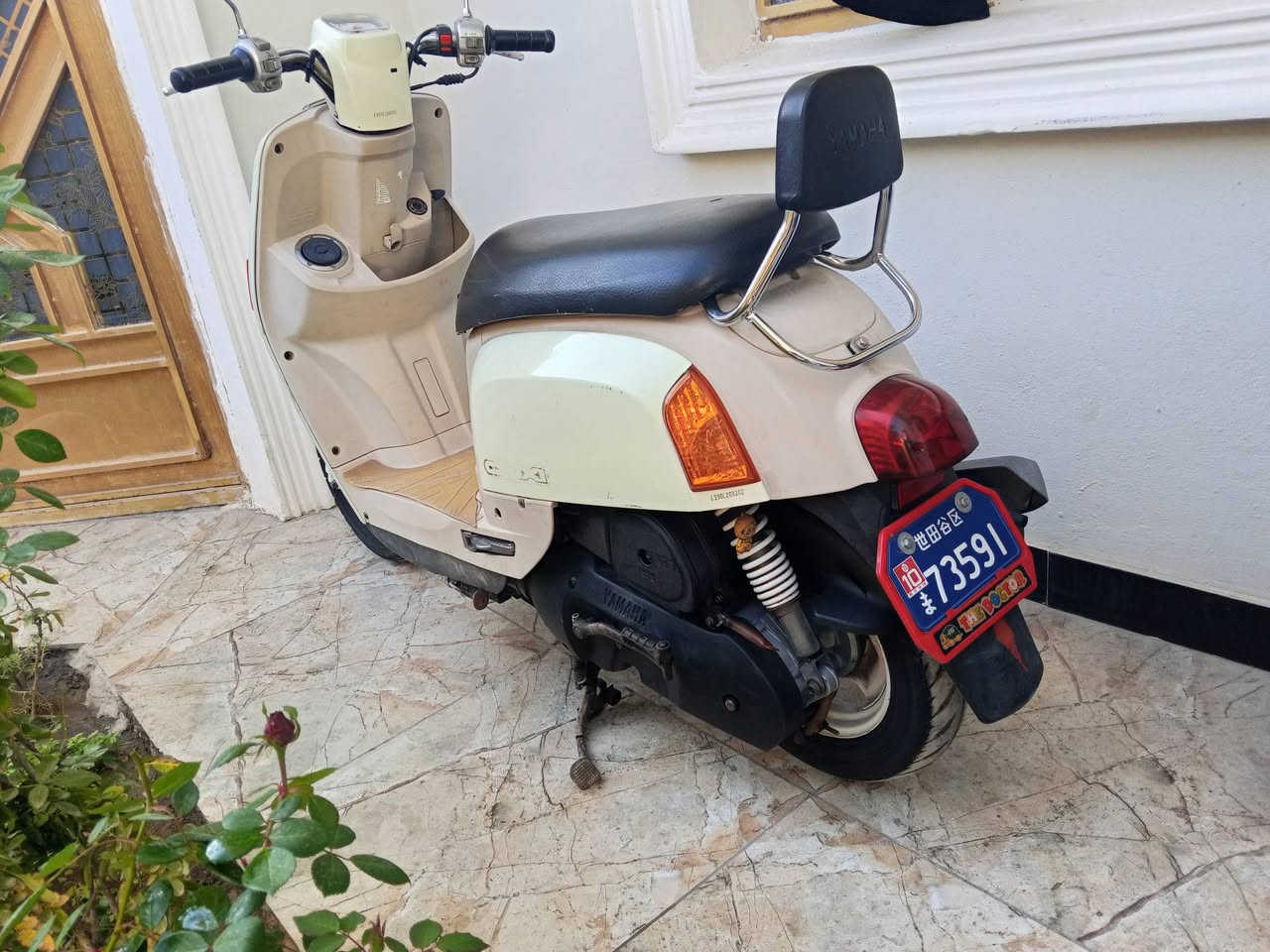 سلام عليكم متاح ماكس بوليسي كابريته داخل كريمي دراجه شرط برغي ما مفتوح بيه صاله 3 اشهر من طالعه من معرض شرط وكاله ختم واحد ويه مكينه وصل معرض موجود. دراجه نضافته شوفت عينكم  الله شاهد تحفته  ..سعر مليون 350  قفل. مكان كربلاء ***********
