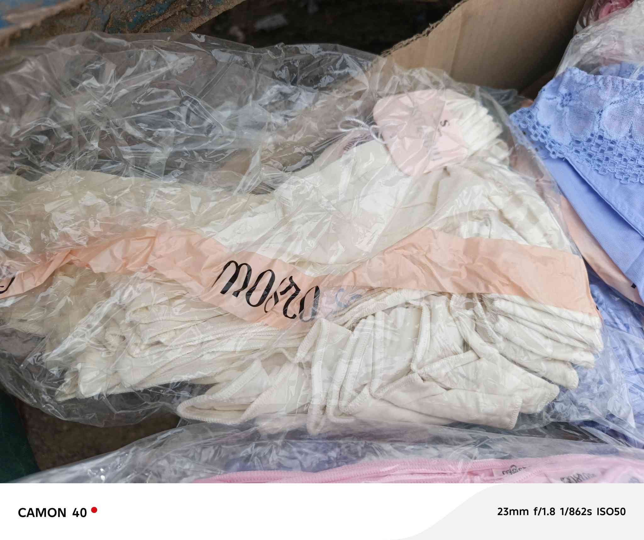 ٧٠ كارتون شلع درزن ٣الف يعني القطعه بربع يطالي وفيتنام انوع احجام والوان


**إذا كنت صاحب هذا الإعلان وتريد حذفه لأي سبب، رجاءا أرسل رسالة إلى الدعم الفني**