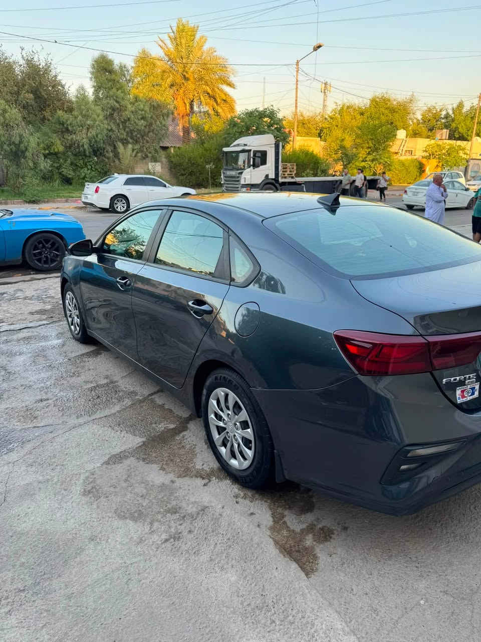 فورتي موديل 2019 وارد امريكي 🇺🇸
ماشيه 85 الف ميل 
نص فول 
حادثها جاملغ و بنيد 
السياره بيها بارد 
مكينه 2000 دوش 
گير cvt 
رادار امامي ، تحديد مسار ، مانع تزحلق كامره خلفيه 
3 انظمه قياده : سبورت ، ايكو ، سمارت 
السياره مكينتها موس متعبانه مداريها دهن و بانزين محسن 
السعر 125$ و بيها مجال
 مكاني بغداد السياره بأسمي تحويل ثاني يوم 
رقمي ***********
