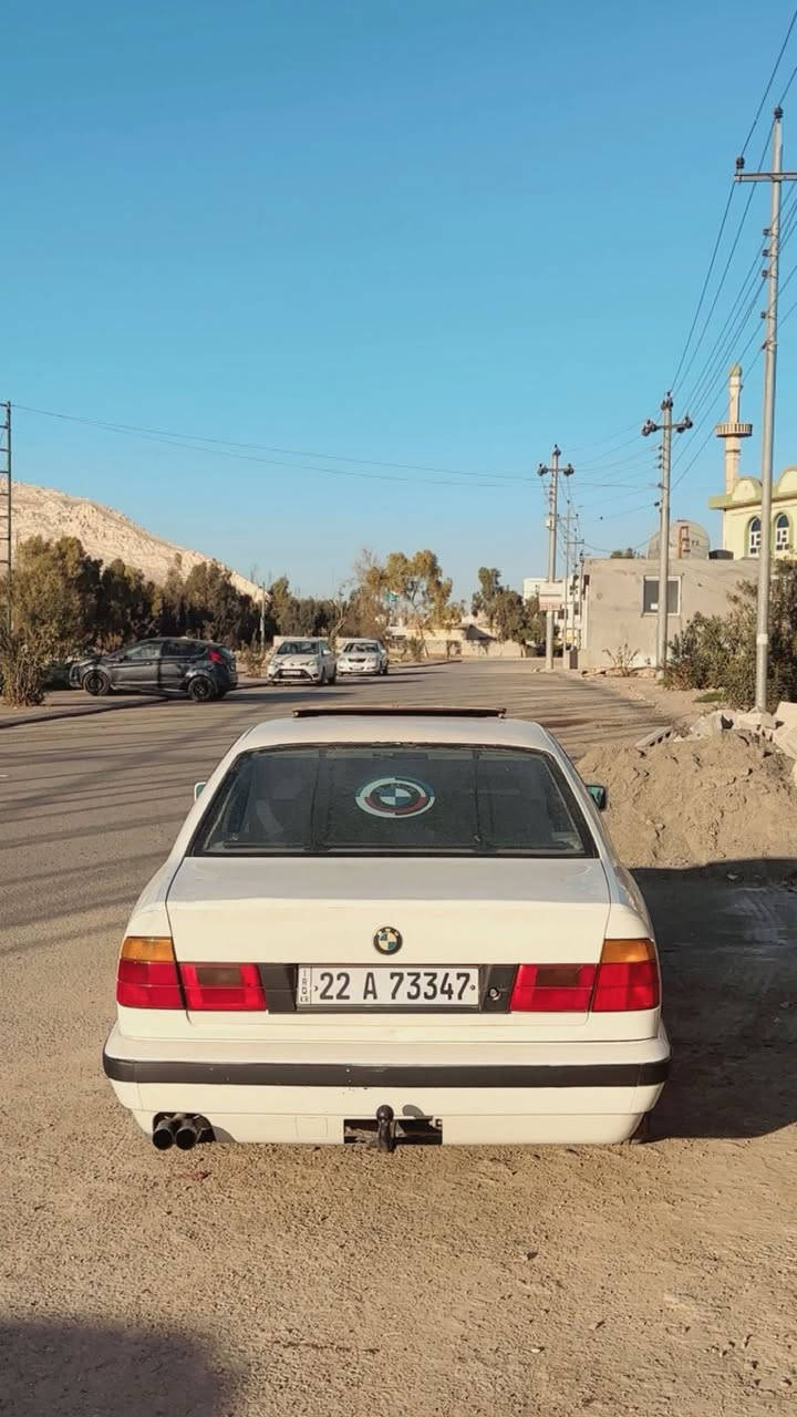 سه ره تا به ناوي خوا BMWبؤفروشتن
موديل ١٩٩٠مه كينه ٥٢٠گيرعادي بيلاد 
سه ناويوهه زاو هه مووشتيكي نويه 
به ناوخومه وه يه وه كلا په نجا بومور جيت ويست ئه وه ت بو ده كه م 
سليد
دووجام كارابا 
بوياخ بيلاد بوياخي نيه
سه ياره كه زور نومونه يه له جواني جالو ورده شوختيشيني زور جاهيزا مالي دووسته
عه يناو كلاجي تازه گوراوه 
جوار تايه و ويل لوك 
ته حويل موس براوه به شه رت 
گيروماكينه به شه رت ١٠فيته ر
بجوك ترين عه يبو سه ت دوولار بشكينه
 سحري خوار هه موو بازار ٥٣مه جاليكه م
بوزانياري زياتر ته له فون كان مشته ري نيت سه روخوتو منيش مه هيشينه له گه ل
ريزم 
ژماره ***********
***********
