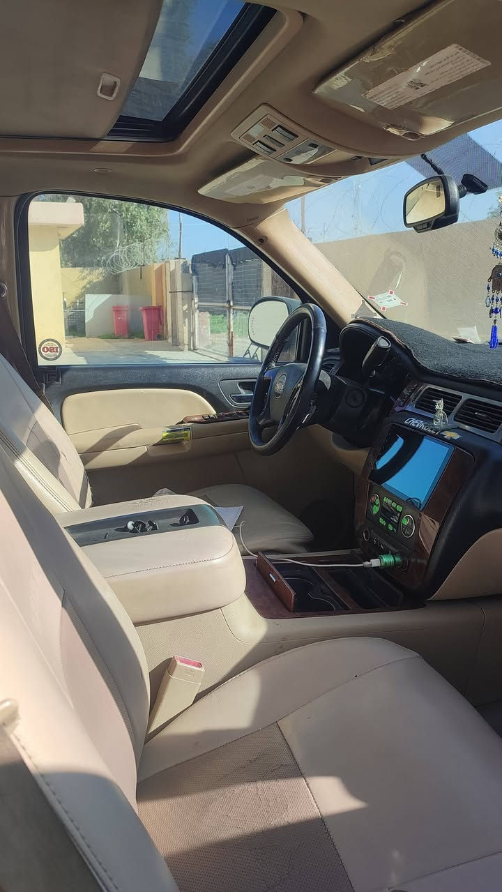 سلام عليكم تاهو موديل 7 فول مواصفات LTZ رقم بصره مكينة كير اكسل كشنات كهرباء جنطة  كهرباء اشاير بلمري شاشة سقف بيهة صبغ حزام السعر 158 مكان البصره قضاء المدينه ***********
