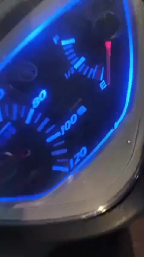 ســلام علـيكم
دراجة ماكس عــدلة للبيع او للـمراوس بعدلة او قجمة
بــوشـة 55 شلعة ومعدل تاكل الكاع  ولدراجة ما ناقصهة شي 
سلف هندر كلة شغال 
الــسـعـر 600 وبيهة  مجال للطيبين  
العنوان البصرة الـمـعـقـل 
الرقم ***********
