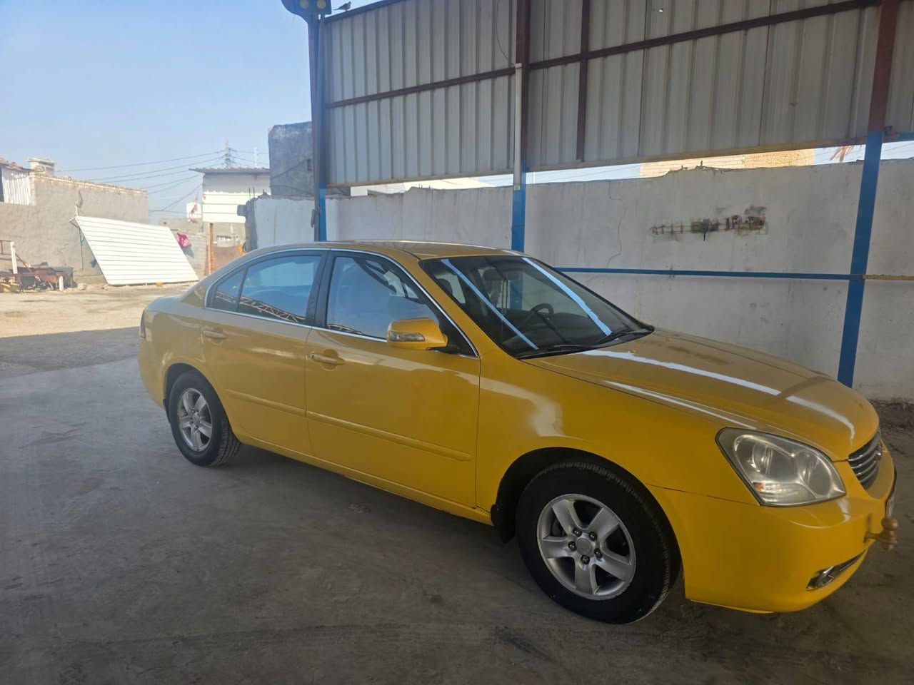 لوتز 2008 رقم تجف دولي مصفره هيئه وغرامات جاهزه من كل شي محرك جديد تبريد شغال بيها فقط جاملغ امامي تبديل مكفوله من الضريه  السعر 90 بيها مجال مكان السيارة ديوانيه شاميه تفاصيل أكثر ***********
