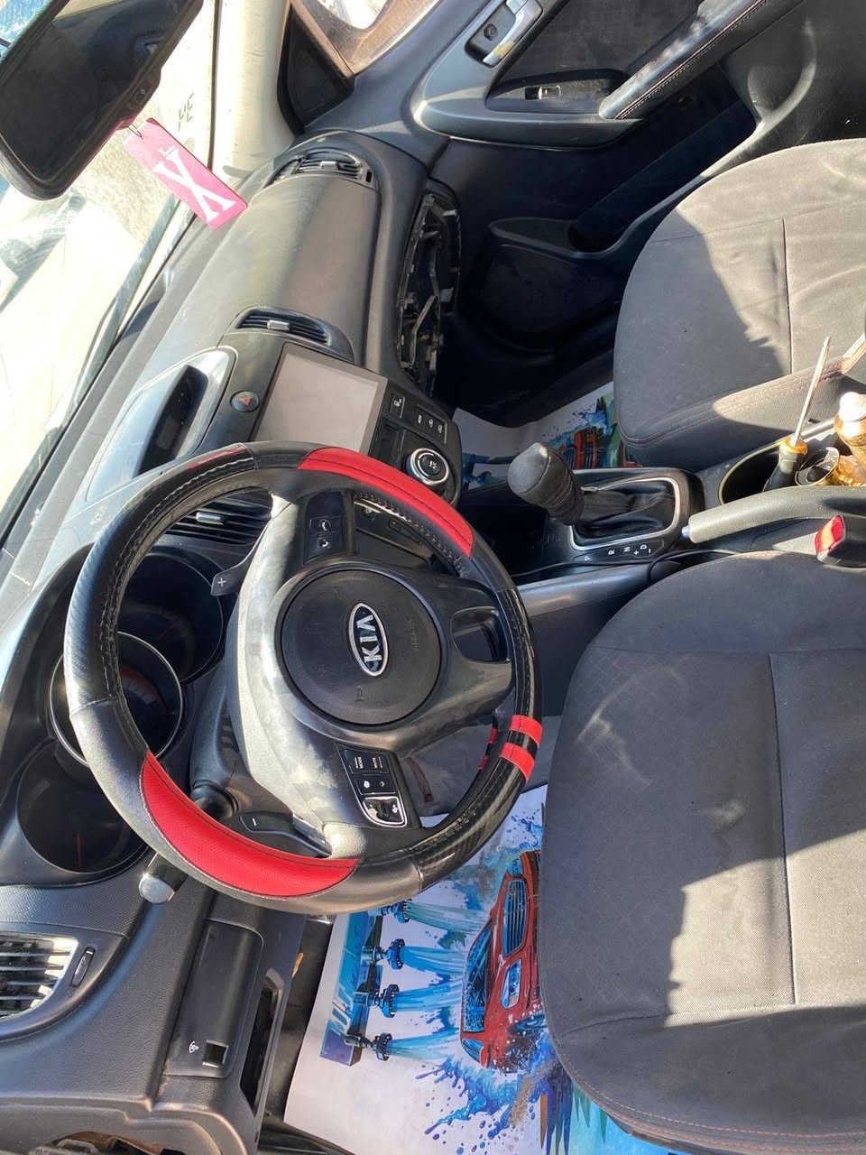 السلام عليكم سيراتو خليجي مديل 12 فول مواصفات فتحه وبصمه وتحكم ستيرن وشفتات جاهزه من كل النواحي مكينه كير تبريد كله جاهزه  ربع ما تصرف عليه بيه دحجه بالمدكر الخلفي راجع بارد وباقي على وضعه بيه صبغ كم قطعه ابيع صبغ حزام مكفوله من الضربه القويه راعيه موجود تحويل ثاني يوم مكاني بصره ابو الخصيب 
*********** ابو الخصيب, البصرة
