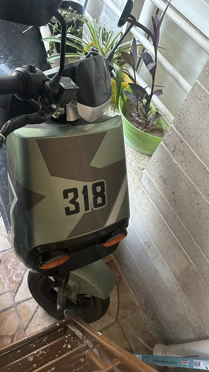 السلام عليكم ماطور ٣١٨
ست بطاريات  مكلف بل نشر باقي التفاصيل عل ارقام 7886688865بي واتساب بس

***********وهذا مكالمه 
اكرر مكلف بل نشر اتصل عل ارقام 
السعر ٥٥٠ وبي مجال
