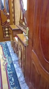 غرفة اخشاب • للبيع