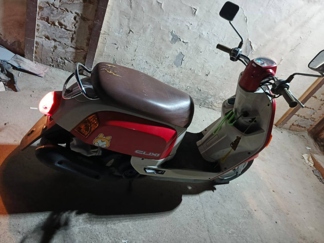 سلام عليكم للبيع بوليس جديده دراجه بنهايه ١٢نزلتها رمبه جاهزه اي نقص مابيها اوراقها منفيس موجودات مكان بغداد البياع ***********
