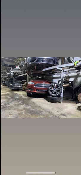 لتجاره قطع غيار السيارات الامريكي 
العنوان بغداد حي العدل
***********
***********
***********
***********
