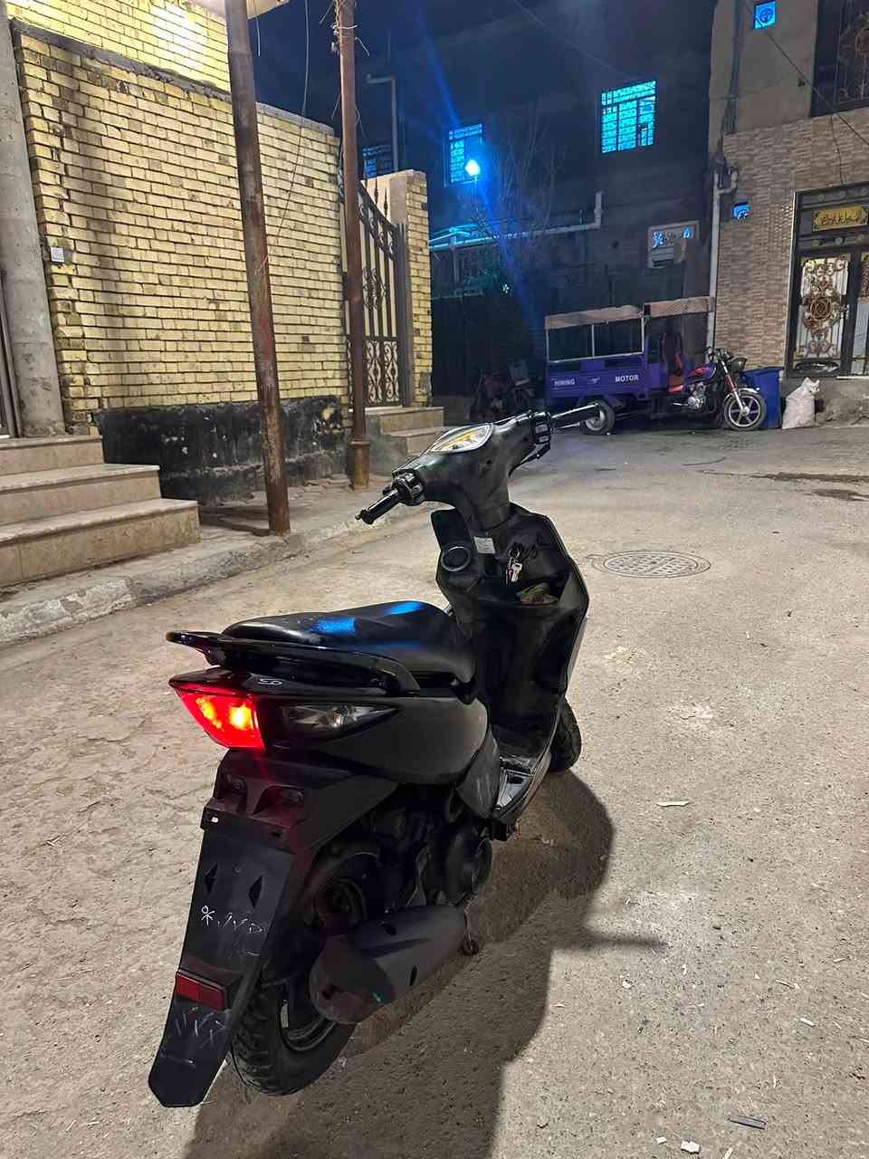 900 وبيها مجال الشراي يتصل

***********
