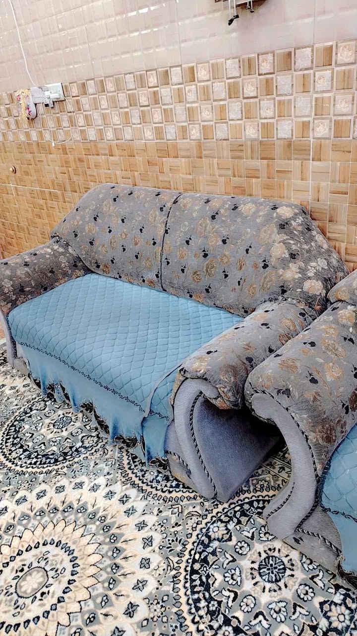 تخم ديوان تركي اصلي نظيف جدا 8مقاعد السعر 325 وبي مجال بغداد الحبيبية *********** يوجد واتس اب بغداد, العراق
