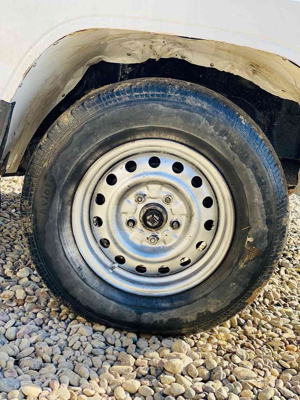 السلام عليكم للبيع بگم85مامسجل حداديه جديده صدر امامي خلفي جديد گير +اگسن شرط محرك بي بداية صرف السعر 22وبيها مجال للأستفسار *********** مكان سياره شركاط سديره
