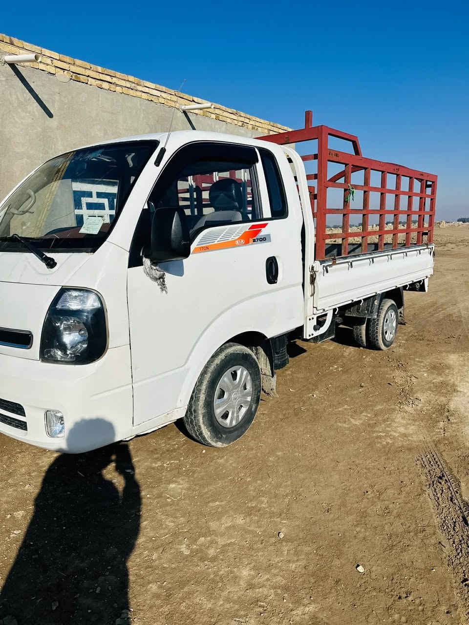 للبيع
كيه موديل 2016 سنيه لحد سنه 2027 مكفولة من ضربه وصبغ السعر 115 ورقه وبيها مجال العنوان الحمزه الغربي منطقه الغزالي 
الرقم***********
