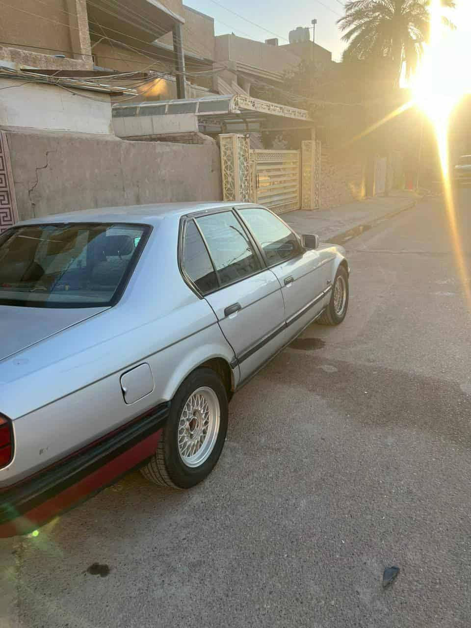 سلام عليكم بي ام 8 سلندر حجم 730 موديل 94 رقم بغداد انكليزي بااسمي سنويه لغايه 31 محرك وكير وتبريد مكفولات فول مواصفات سلايت طكتين دبل ايرباك برده خلفيه بجم عريض تخم تاير جديد السعر 48 وبيها مجال قليل عنوان بغداد *********** راسلني واتساب وتدلل
