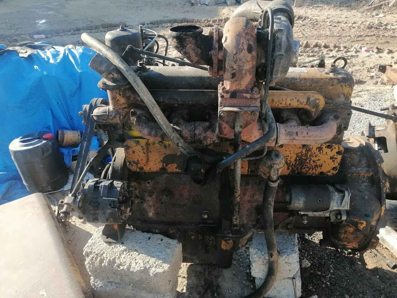 السلام عليكم محرك شفل كاوسكي عادي للبيع  شرط لاصرف ولا بخار مبدل كازكيت فقط  وشرطو تشقلو كدام عينك وتفحص *********** السعر اتصل ونتفق

