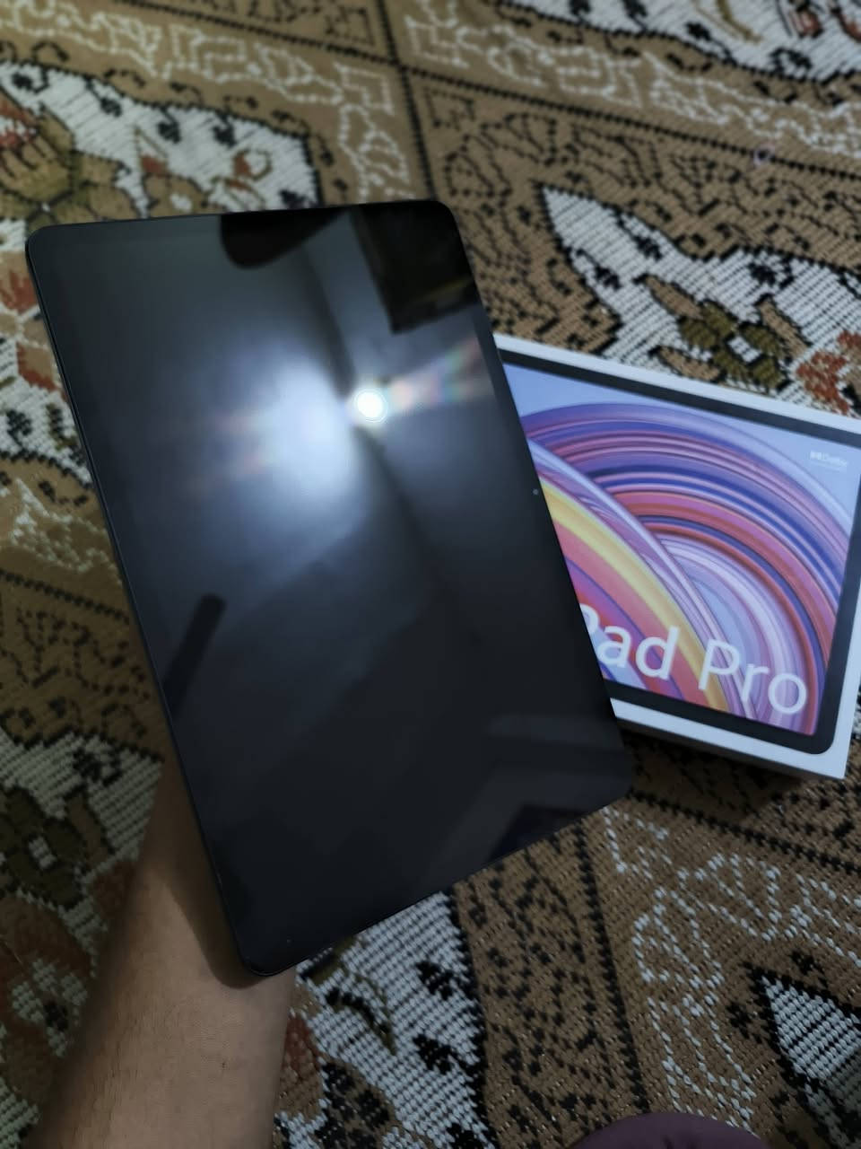 سلام عليكم ريدمي باد برو نضافة 95/100 

 ذاكرة 256 رام 8+8 غراض كاملة صوت ستيريو

شحن سريع 33 بطارية 10000 شاشه 120 هيرتز 

بي هواي مواصفات بي بس عواج كلش بسيط من الشركه 

مكفول من الخلل على وضع الشركة شاشه شخط مابيها 

سعره 285 وبي مجال لطيبين مكان (نجف)


**إذا كنت صاحب هذا الإعلان وتريد حذفه لأي سبب، رجاءا أرسل رسالة إلى الدعم الفني**