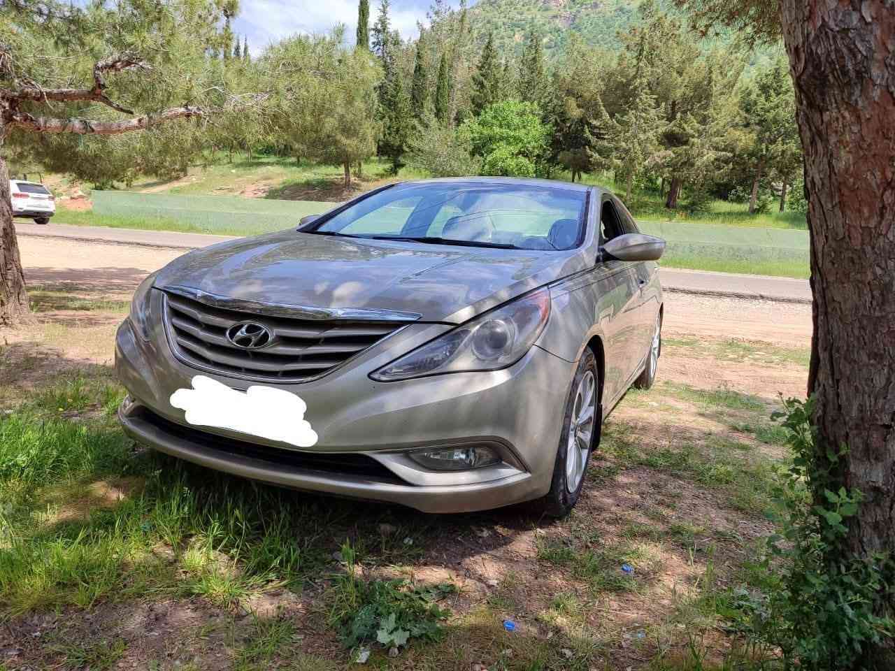 السلام عليكم
سوناتا 2011 مضلع للبيع
سياره مكفولة كفالة عامة 
ماعده مكانات صغيره بارد
بيها سونار 
تحكمات ستيرن
رقمها نينوى الجديد مسطرة
محرك 2400 gdi
كير شرط
المحرك بدايه تبخير
سيارة غرفتها كلش حلوة
لونها ذهبي فاتح
السعر 115 بيها مجال للشراي 
للتواصل ***********
