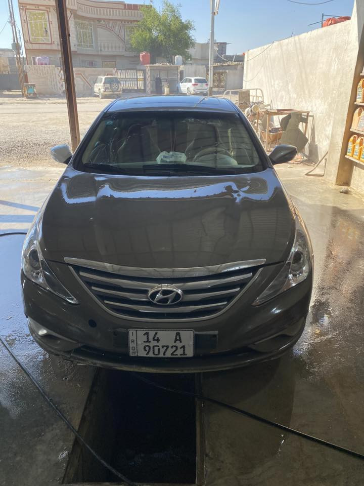 السلام عليكم سوناتا ٢٠١٤ فول مواصفات لمتد وارد أمريكي رقم بصره باسمي سنويه جديده مكينه وكير وحداده كفاله السعر ٩٥ ورقه 
المكان البصره الزبير 
***********
