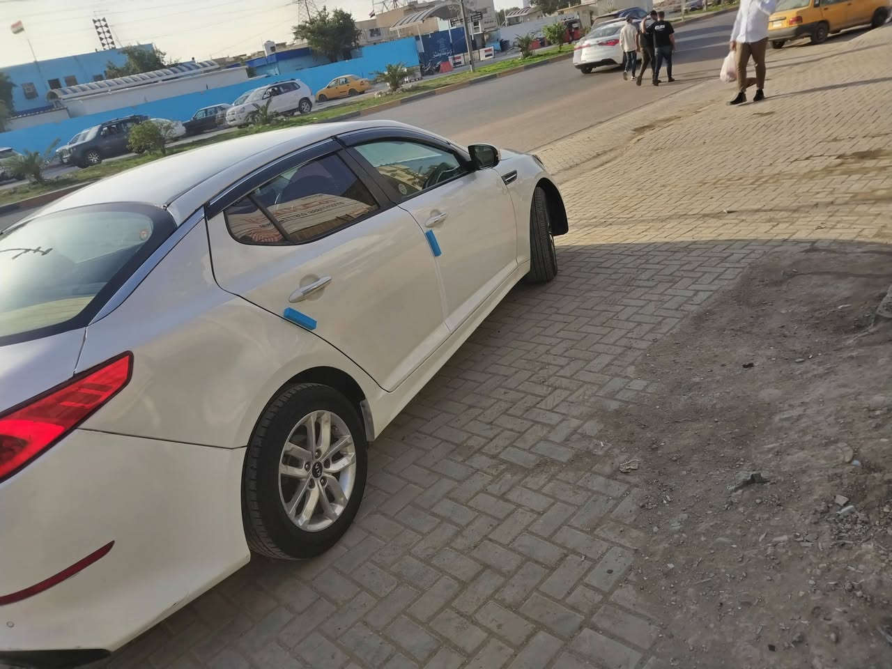 السلام عليكم كيه اوبتمه ورد خليجي موديل 14شكل 15 مكينه الفين مكينه وكير جديد شواصي مابيه شي السياره بيها ظربه ومعمره كلها حته القمره معمره وبيها صبغ عام  وبيها لوحه رقم ظايع رقم قادسيه ***********  السعر    75 وبيها مجال
