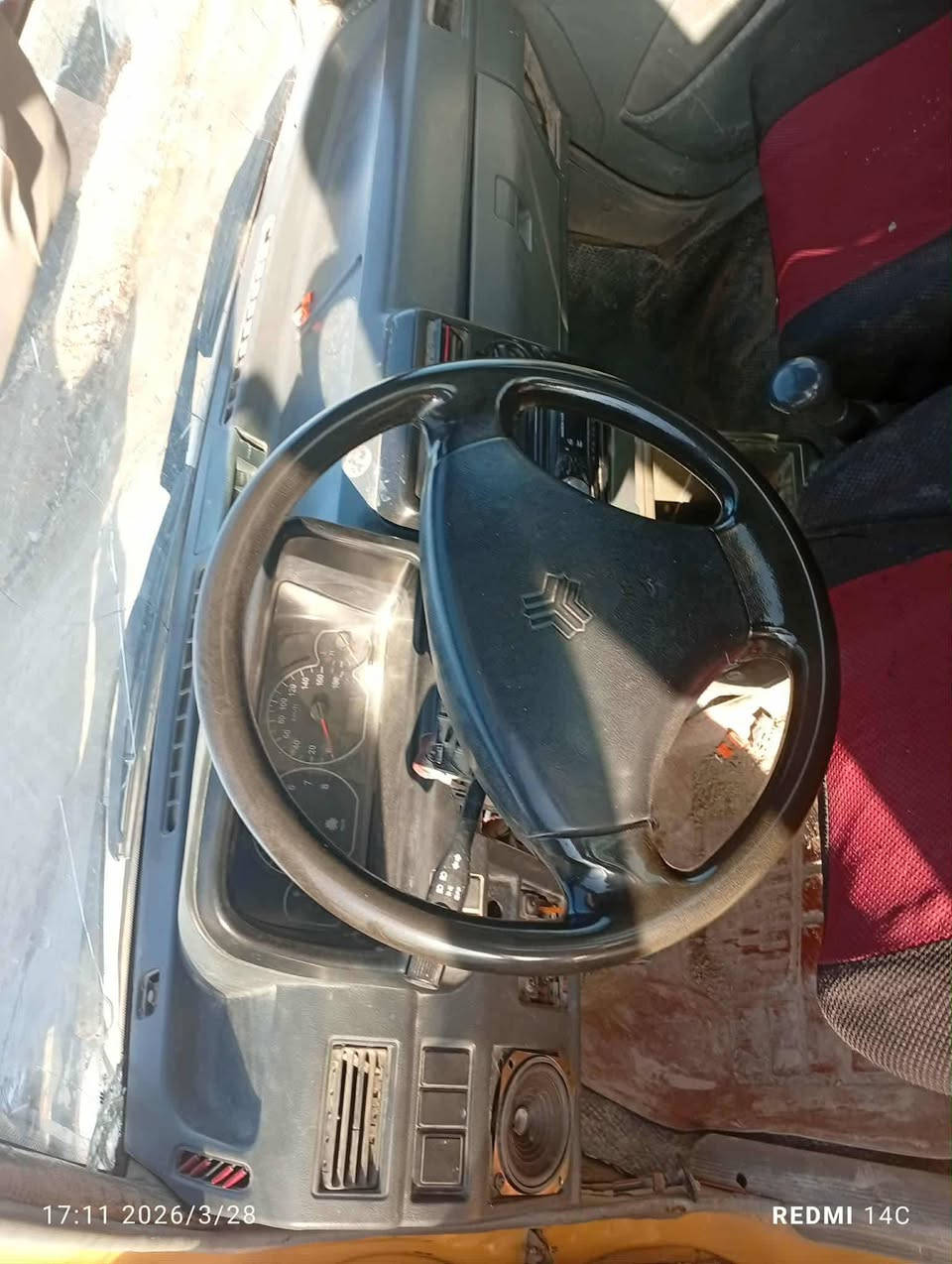 السلام عليكم سايبه موديل 2011
سياره عاوزها ترتيبات 
خفيفه سياره مال عيشه غرمات مصفره 
هيه مادري شكد عليها بس شي قليل 
مكانها بابل الاسكندريه سعرها ب 9ورقات 
وبيها مجال ***********
