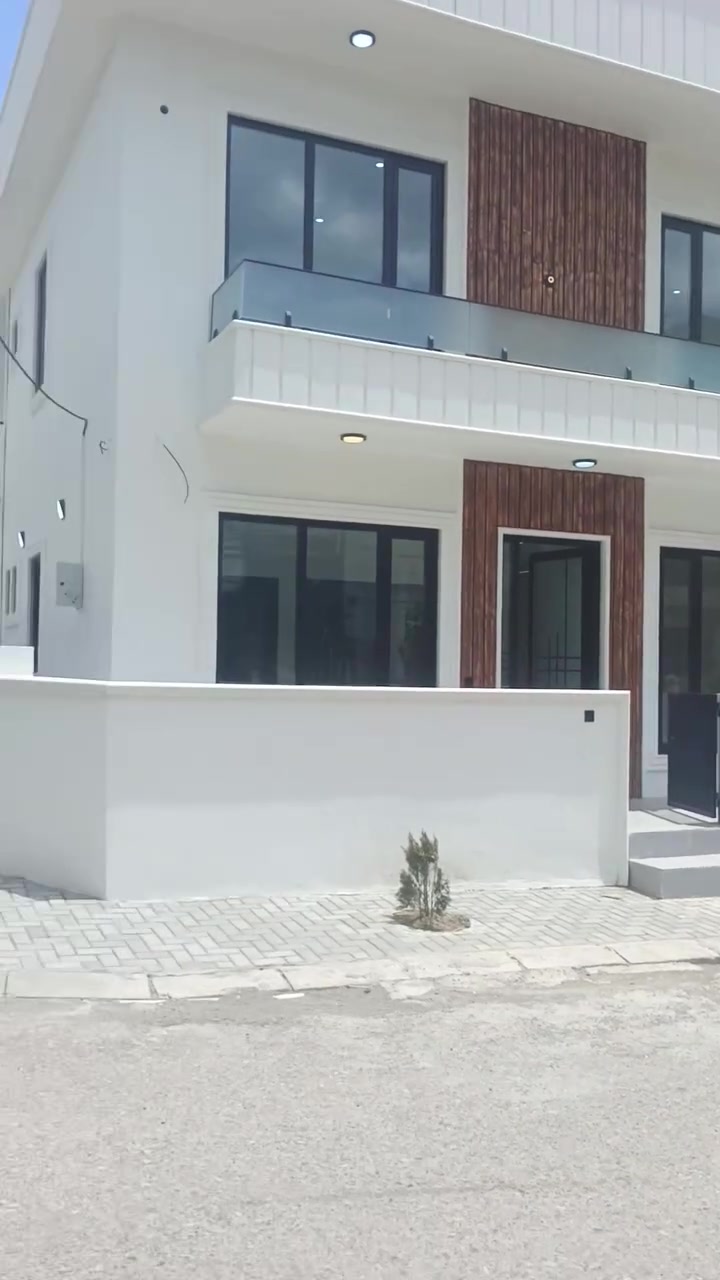 بسم الله للبيع بيت طابقين منطقة بكرة جو الجديدة قطاع 5 يرهم للعائلة واحده كما موضح بالفيديو ***********   *********** وبيها بير ماء قرب جامعة الام، يكيه
