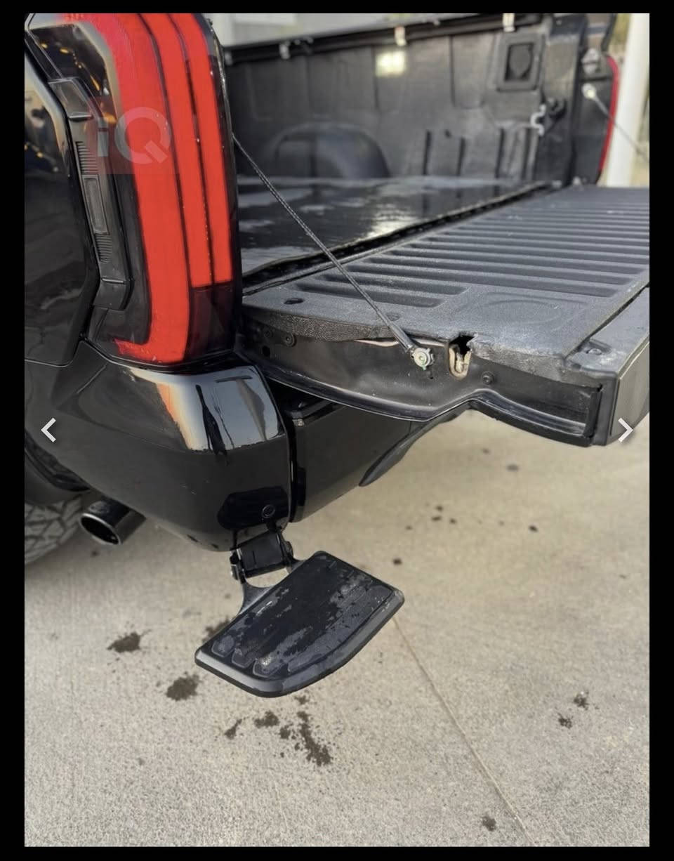 السلام عليكم تندرا 2023 هايبرد
مرقم اربيل باسمي  فئة platinum فول الفول 
كامرات 360
 رادارات 
جكات تصعد وتنزل
داش كام 
مرايه كامره
 تحديد مسار
 نقاط عميه
 داتا شو 
فتحه بانوراما
وباقي المواصفات 
تخم تاير جديد

محركها 6 تون تيربو هايبرد 
ضربتها خلفيه باب البدي مبدل فقط 
البجم كله كبس 
ماشيه 29 الف كيلو
سعر 460


**إذا كنت صاحب هذا الإعلان وتريد حذفه لأي سبب، رجاءا أرسل رسالة إلى الدعم الفني**