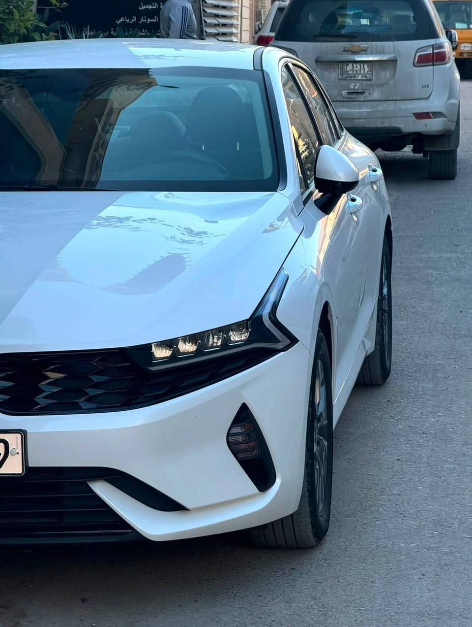 السلام عليكم 

K5 هايبرد 2023 
وارد كوري 
🔺تحكم ستيرن 
🔺ترحيب عند الاقتراب 
🔺تحديد مسار 
🔺كروس سرعه
🔺ماصده اربع عدسات
🔺اشارة بالمري
🔺مري كهرباء شفط 
🔺شاشه كبيره لمس 
🔺شاشة تبريد لمس
🔺كير ماوس 
🔺اوتو هولد 
🔺تدفئة كشنات 
🔺تدفئه ستيرن 
🔺تبريد قطعتين 
🔺كشنات جلد 
🔺جامات اربعتهن اوتو 
🔺داش كام
🔺فتح جنطه عند الاقتراب  

سنويه جديده 2030  
والسبارة باسمي تحويل بنفس اليوم حاضر 
كير ومحرك مكفول وتبريد ثلج 
السيارة مكفولة من الضربه والصبغ
 بيها تبديل جاملغ اثر خدش عميق   
***********
