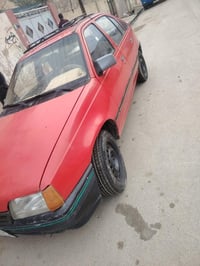 كاديت  موديل 1985 السعر ٢٧ وبيه مجال. كير ومحرك. جديد. طخم جديد سياره ...