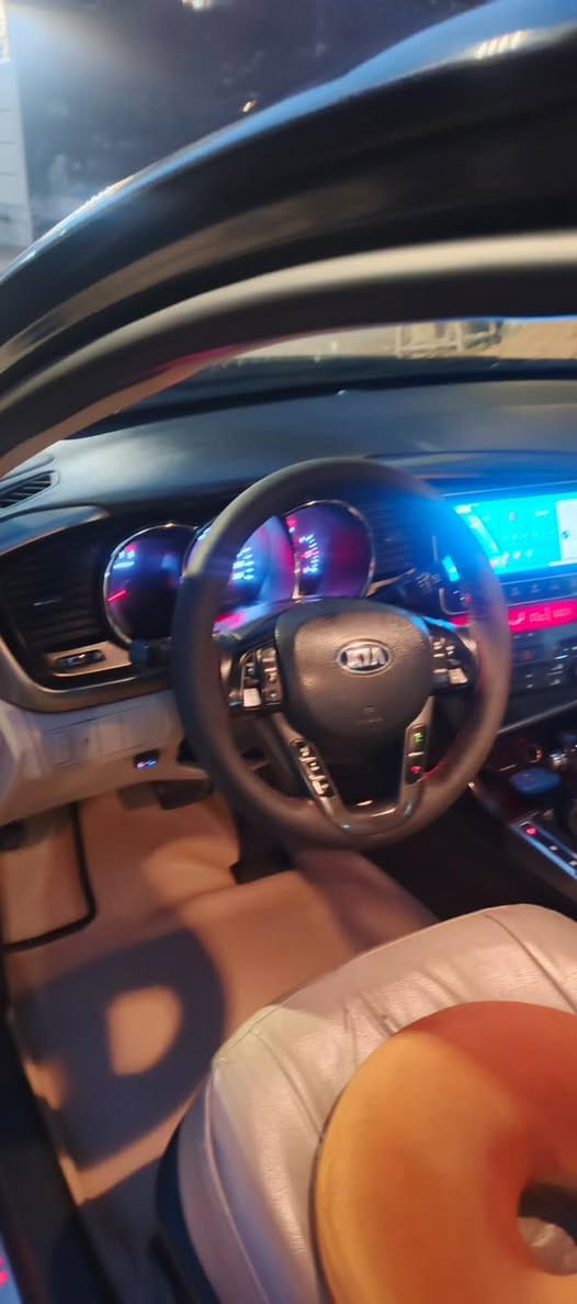 السلام عليكم
كيا اوبتما خليجي وكالة البخيت موديل 20214
 تعديل بارد هلال جاملغ 
صبغ طكعه صغيره كد شبر اثر شخوط موجوده الصور قبل 
ماشية 154 الف 
وبعد الصبغ 
رقم سليمانيه الدولي بأسمي 
 فول عدا البانوراما 
لايت دبل عدسه LED
زراك لايت + لايت دوار 
تدفئة ستيرن وكشنات اربعتهن 
ثلاجة بالجكمجه 
محرك 2400 دوش مكفول برغي ممفتوح بي 
منظومة غاز 
مغلفة PPF
باتري وصدر وتبريد وتايرات كلهن جدد شادهن 
مكاني الكراده شارع الصناعه 
135$ وبيه مجال
اكو فيديو توضيحي لسيارة 
*********** للاستفسار
